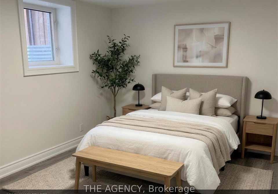 16-wilsongary-circle-ajax-ontario-e13466858