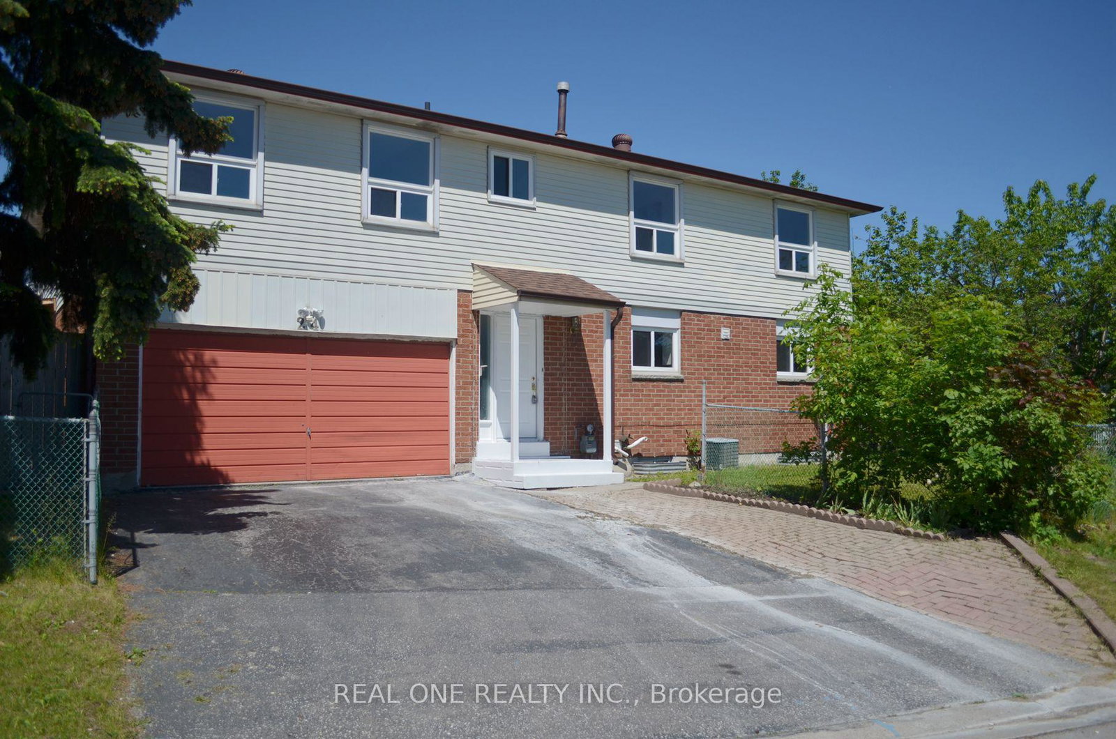 24-sunburst-square-scarborough-ontario-e13466970