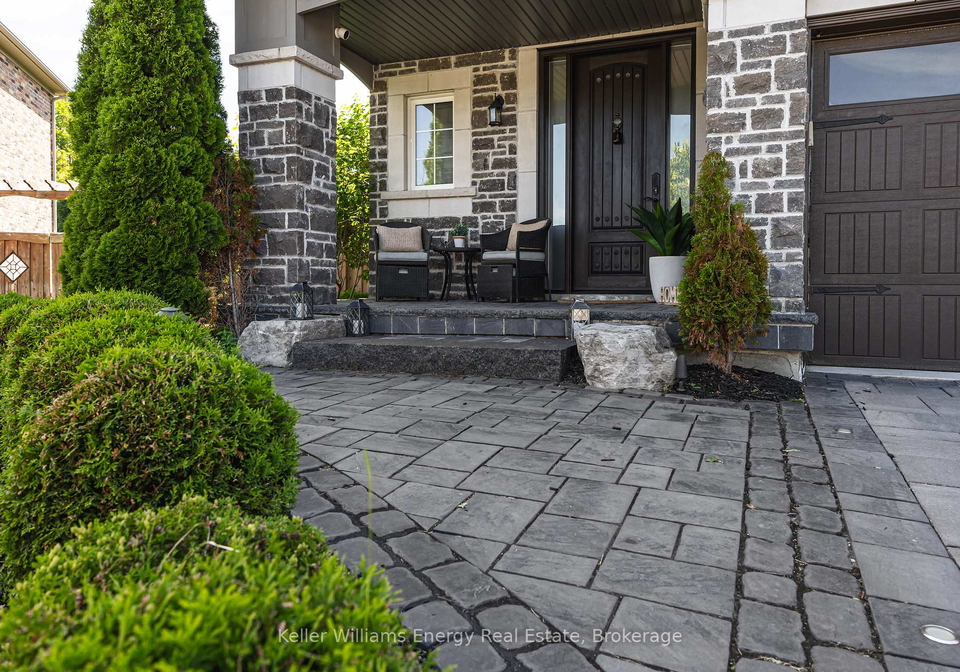 50-rumbellow-crescent-ajax-ontario-e13467278