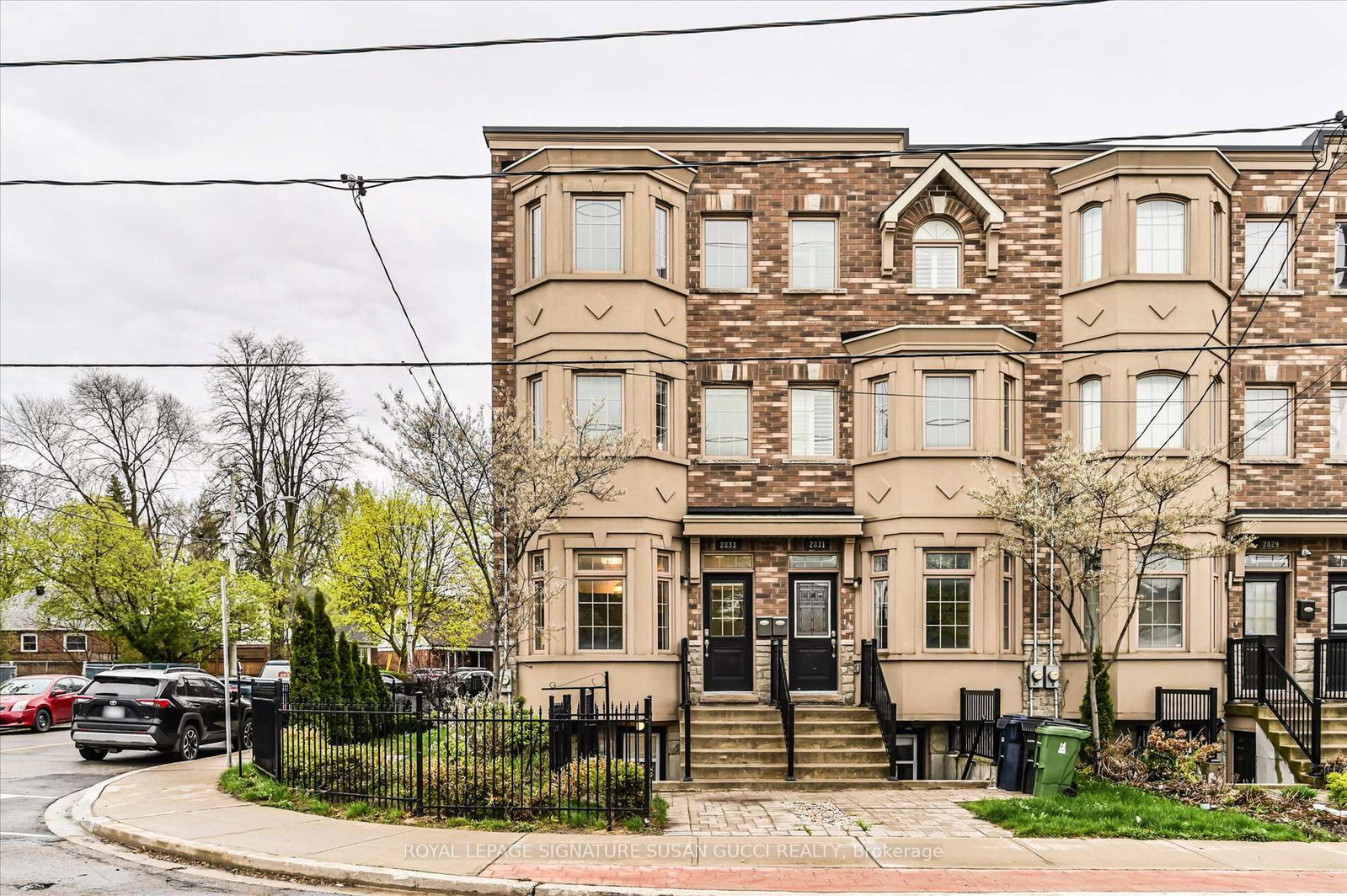 2833-st-clair-avenue-e-east-york-ontario-e13467374