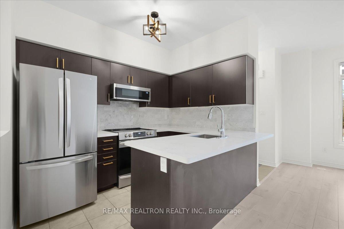 8-eaton-park-lane-scarborough-ontario-e13468068
