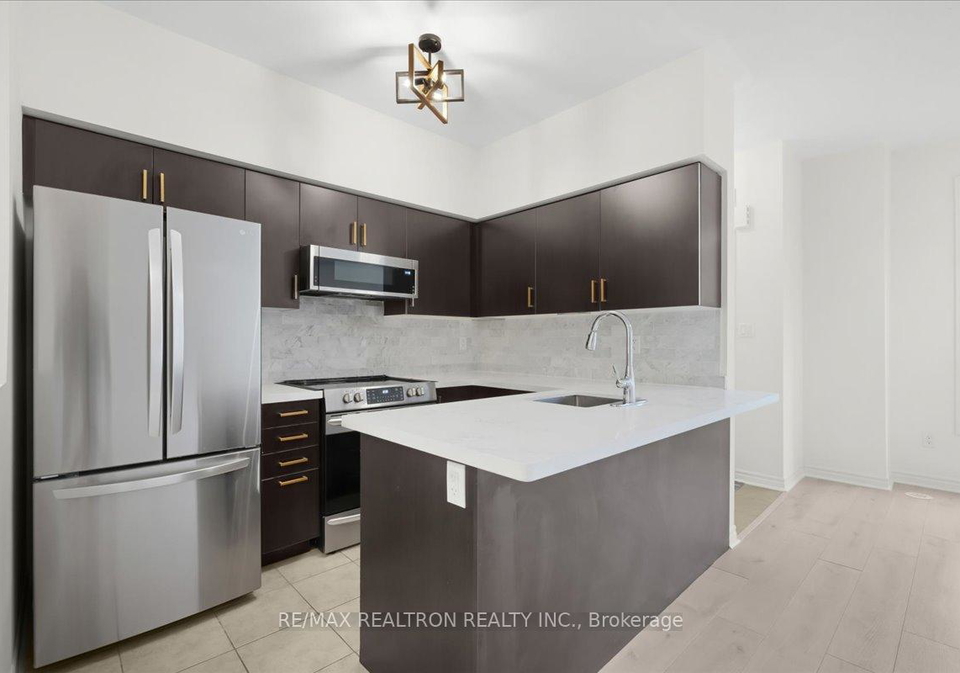 8-eaton-park-lane-scarborough-ontario-e13468068