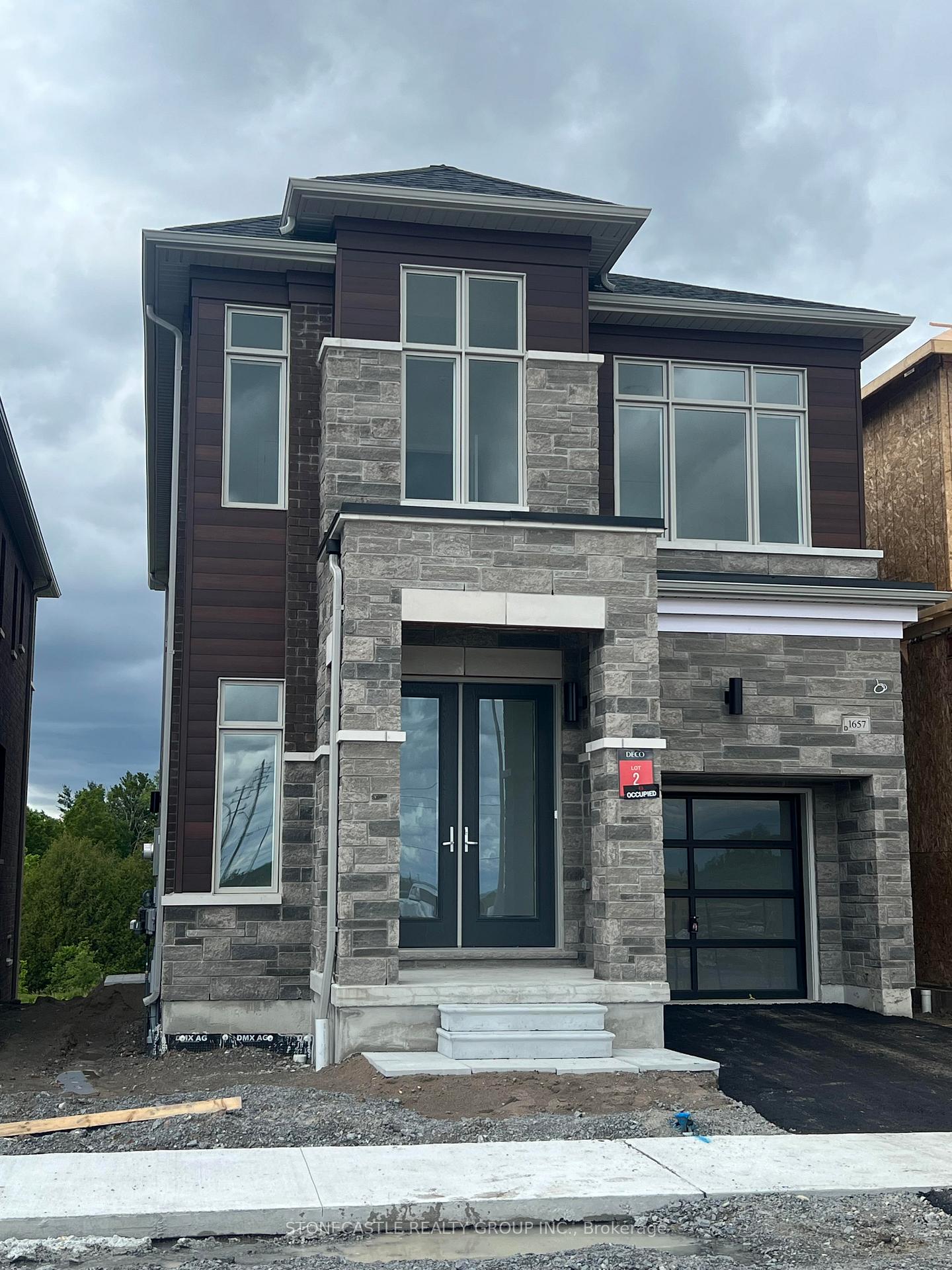 1657-charcoal-crescent-pickering-ontario-e13468606