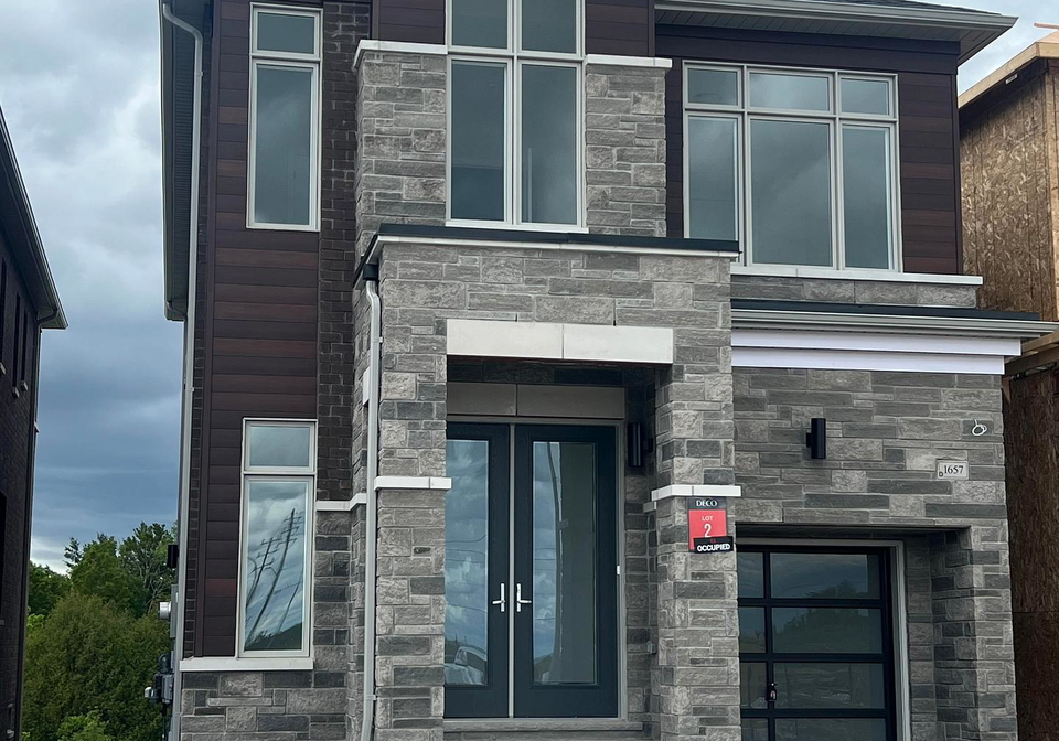 1657-charcoal-crescent-pickering-ontario-e13468606