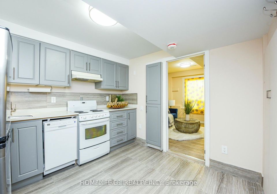23-myrtle-avenue-toronto-ontario-e13469098