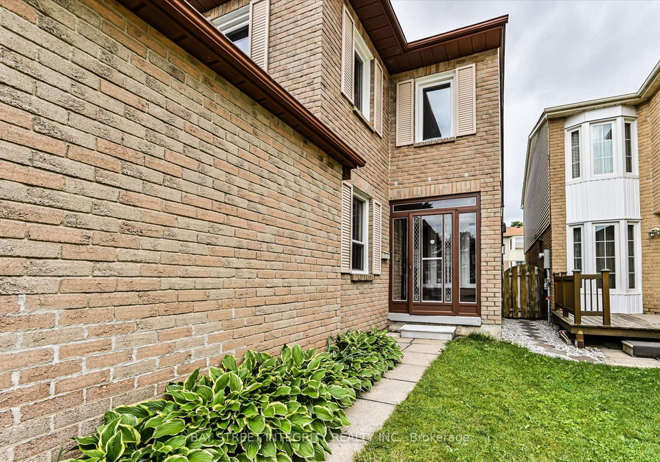 15-huntsmill-boulevard-scarborough-ontario-e13469672