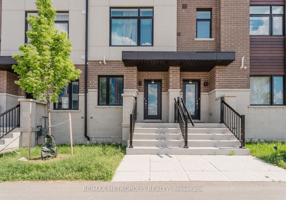 1695-dersan-street-pickering-ontario-e13469804