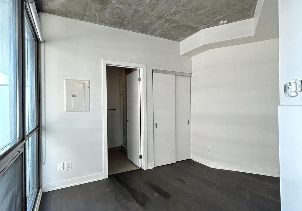 319-carlaw-avenue-toronto-ontario-e13470488