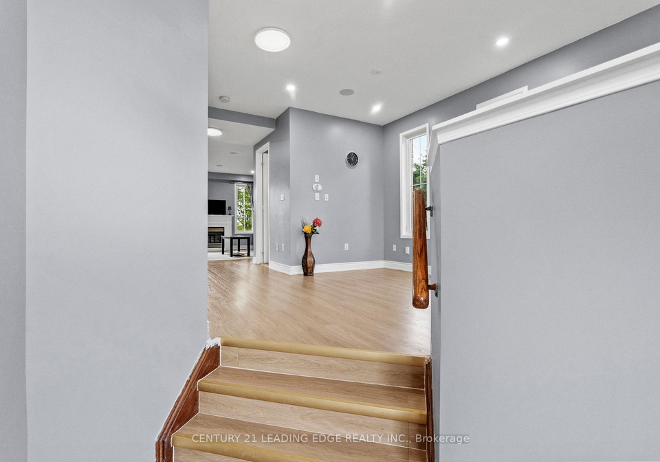 101-woodbine-place-oshawa-ontario-e13471054