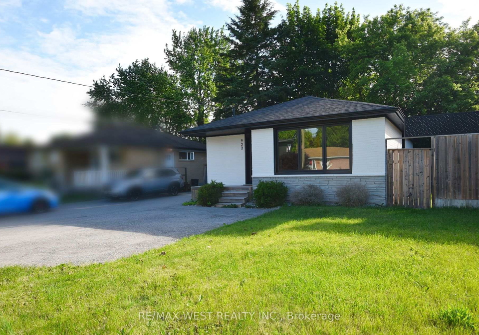 922-centre-street-n-whitby-ontario-e13471266