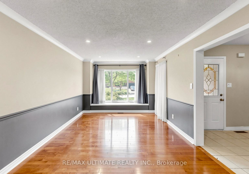 499-lightfoot-place-pickering-ontario-e13471486