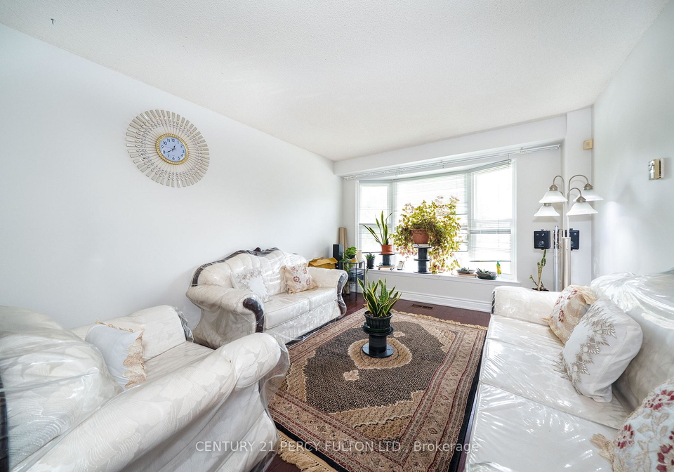 33-nahanni-terrace-scarborough-ontario-e13471644