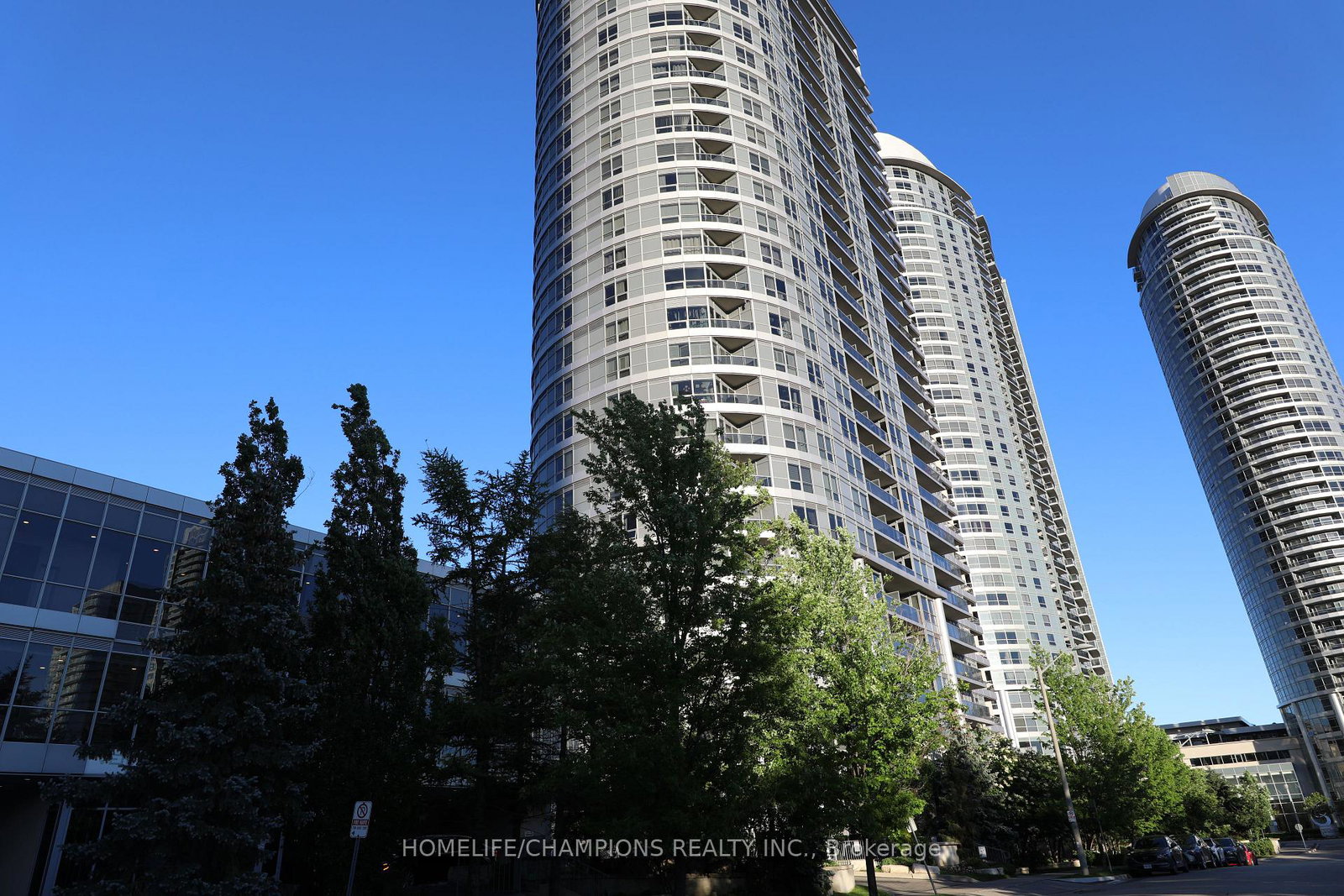 151-village-green-square-scarborough-ontario-e13471908
