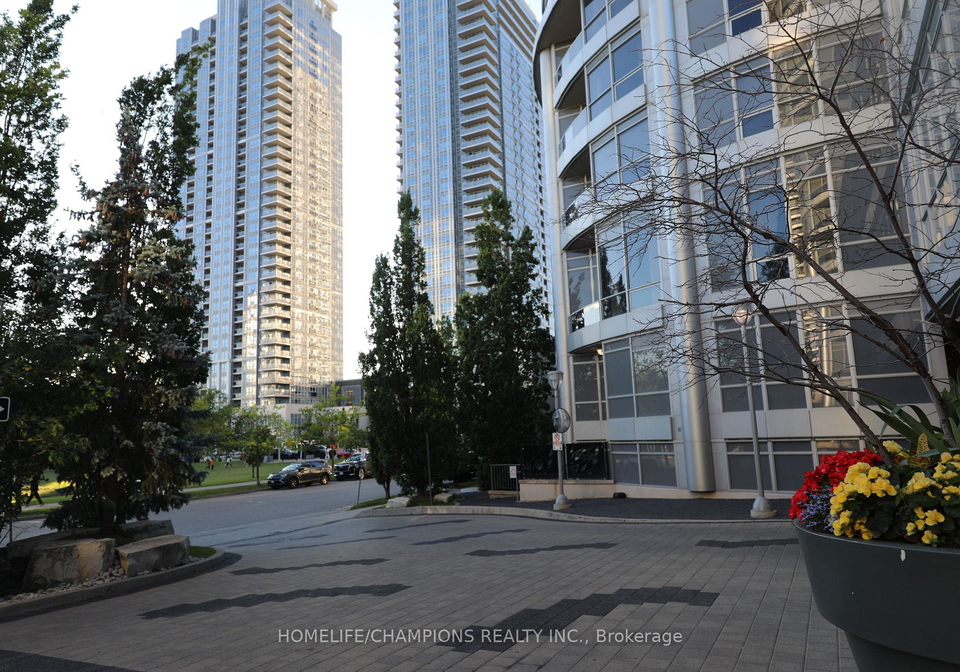 151-village-green-square-scarborough-ontario-e13471908