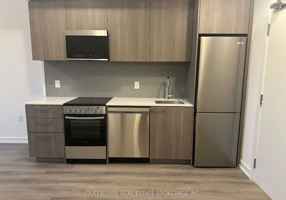 7439-kingston-road-street-scarborough-ontario-e13472094