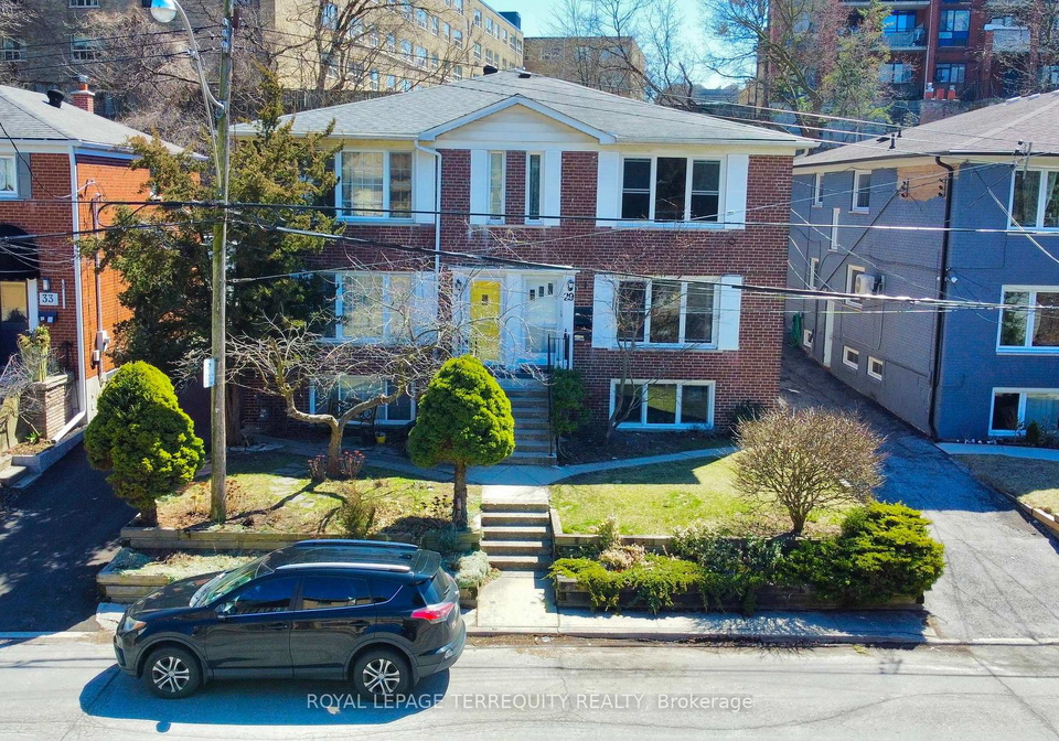 29-love-crescent-toronto-ontario-e13472118