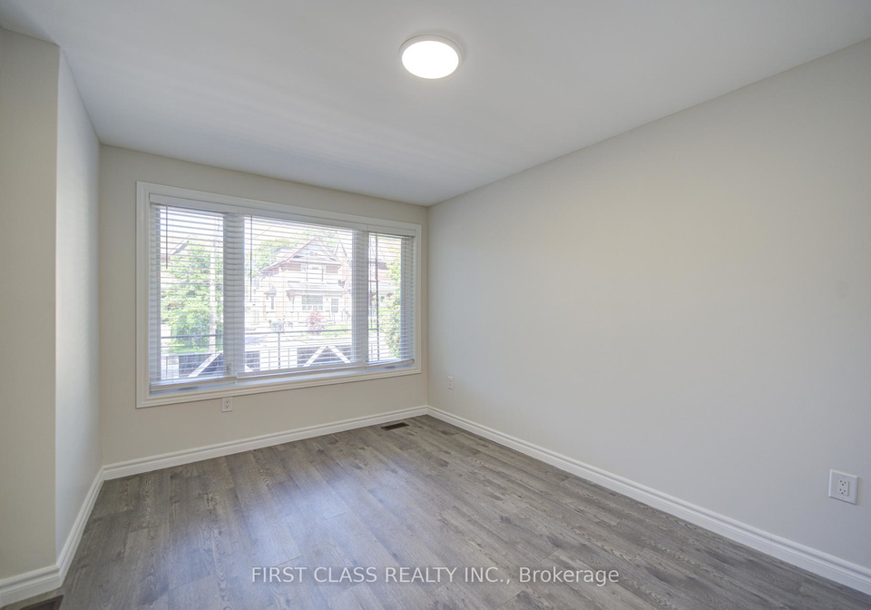 427-leslie-street-toronto-ontario-e13472648