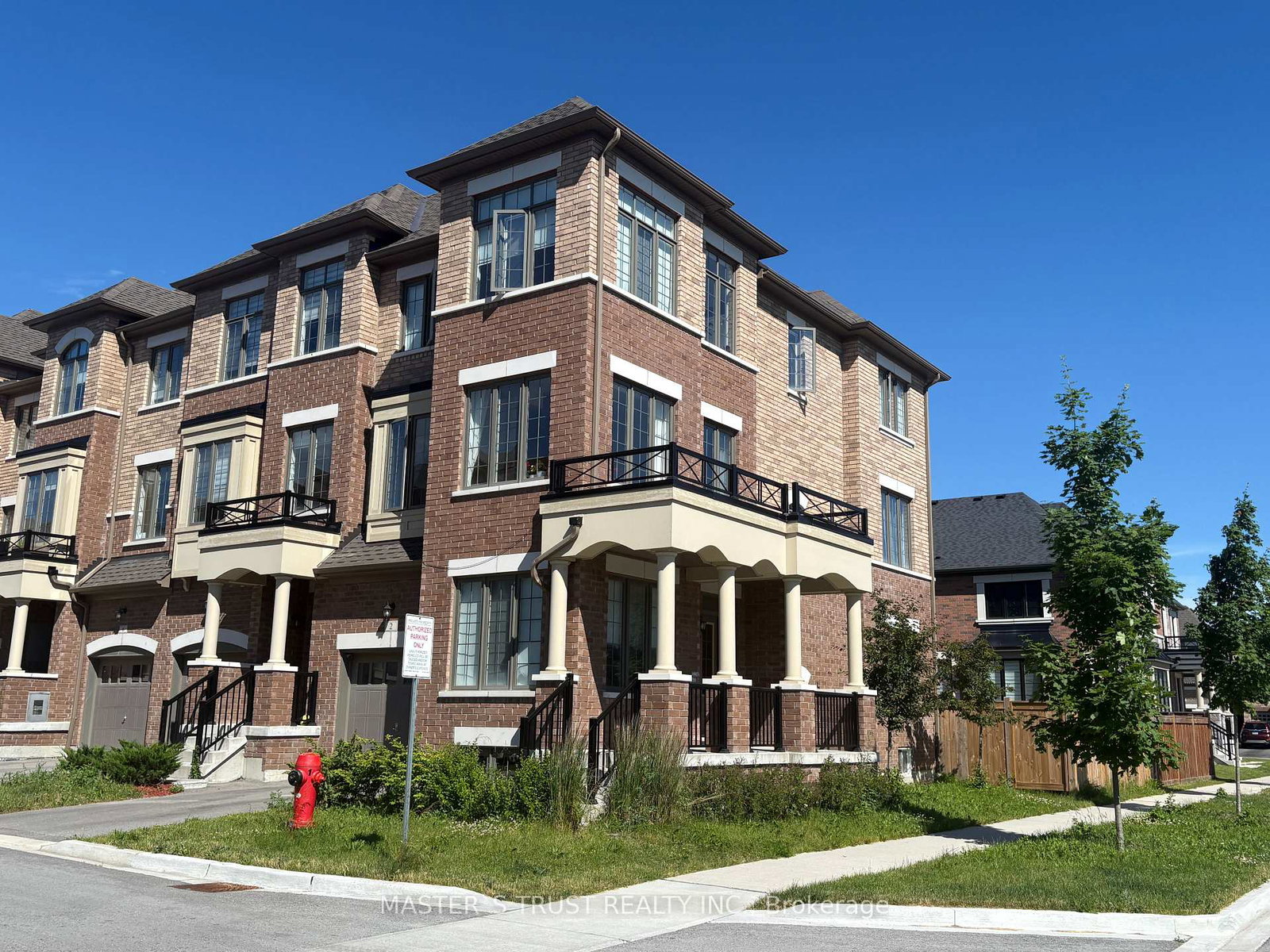 2-hallmark-way-whitby-ontario-e13472846