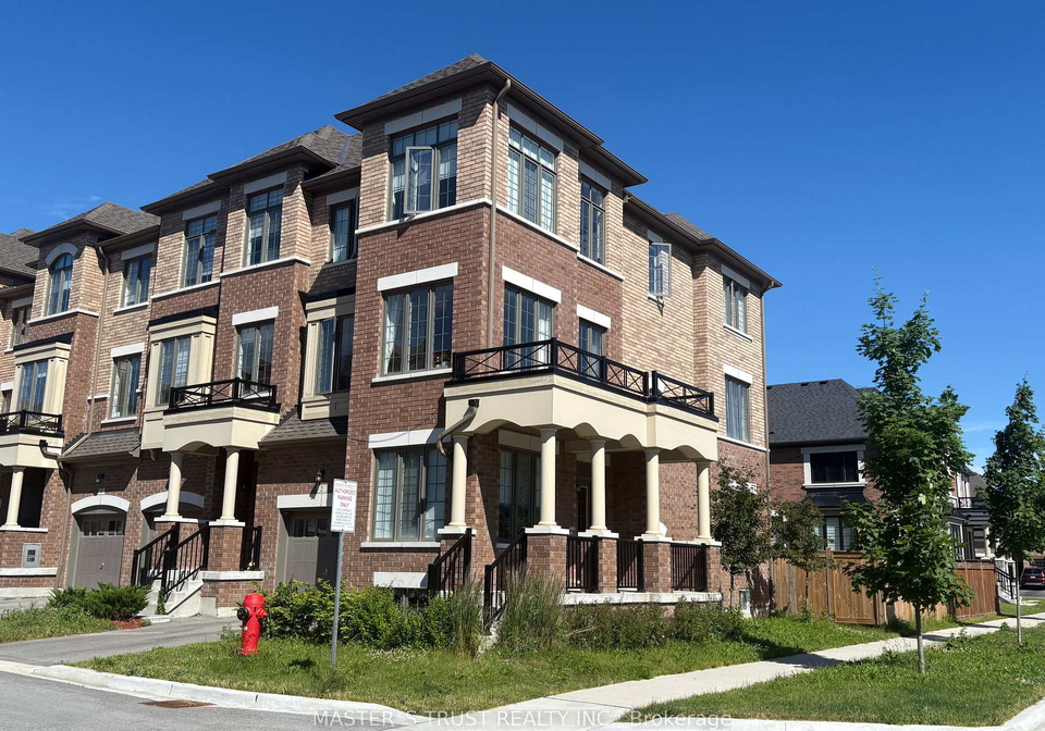 2-hallmark-way-whitby-ontario-e13472846