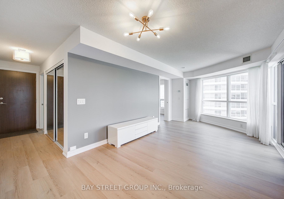151-village-green-square-scarborough-ontario-e13472924