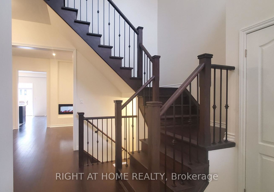 10-northern-breeze-crescent-whitby-ontario-e13473006