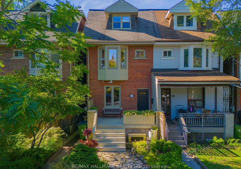 215-fulton-avenue-east-york-ontario-e13473568