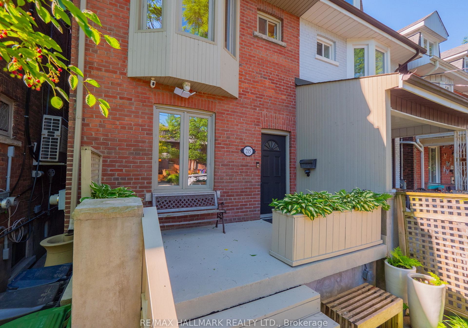 215-fulton-avenue-east-york-ontario-e13473568