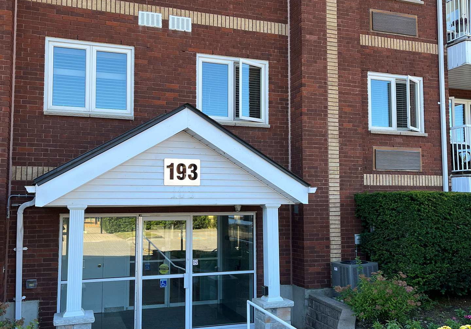 193-lake-driveway-w-ajax-ontario-e13474426
