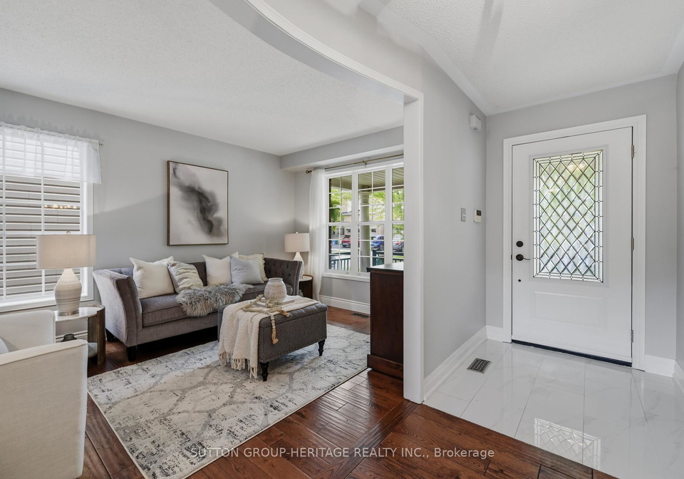 44-sabbe-crescent-ajax-ontario-e13474606