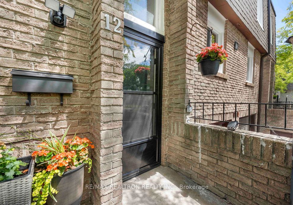 1-davisbrook-boulevard-scarborough-ontario-e13475634