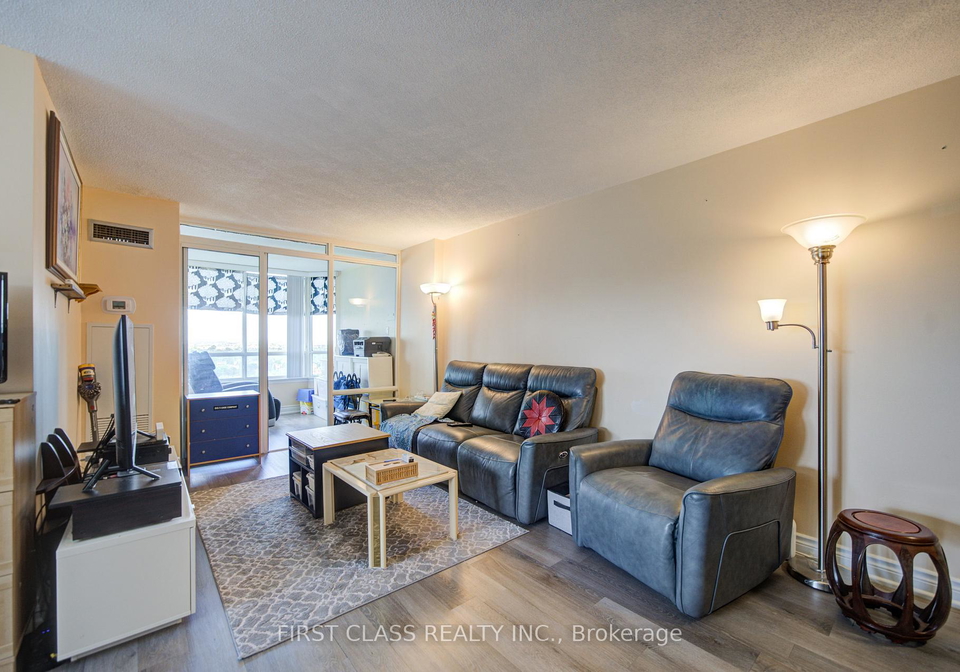 330-alton-towers-circle-scarborough-ontario-e13475916