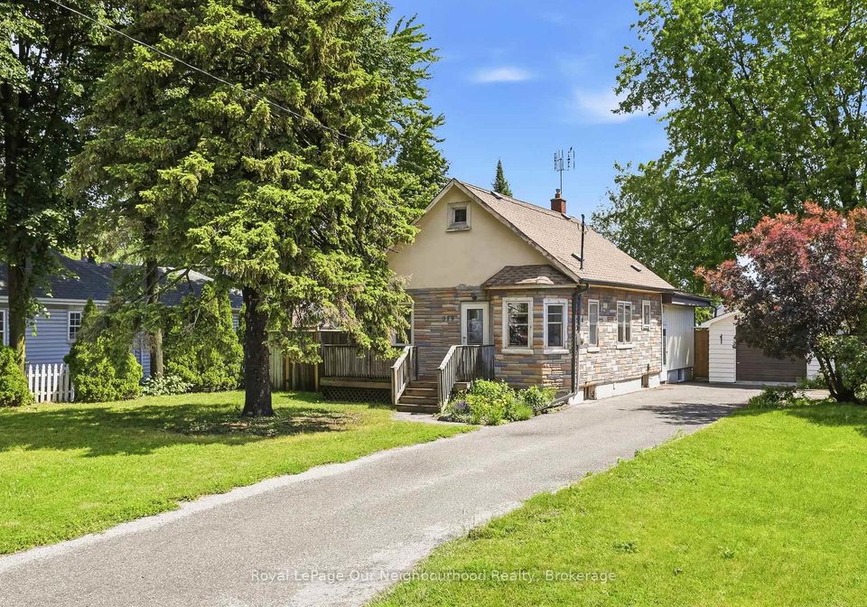 329-perry-street-whitby-ontario-e13476578