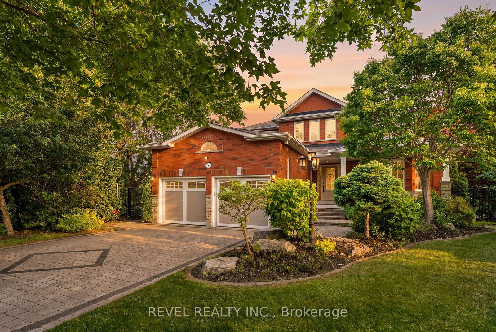 7-callander-court-ajax-ontario-e13477704