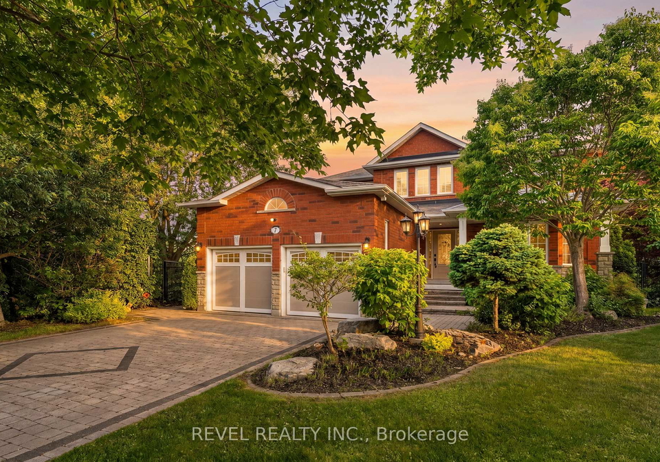 7-callander-court-ajax-ontario-e13477704