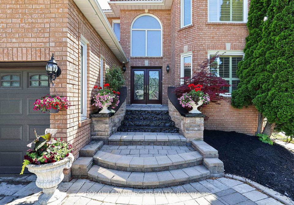 15-clydebank-boulevard-scarborough-ontario-e13478508