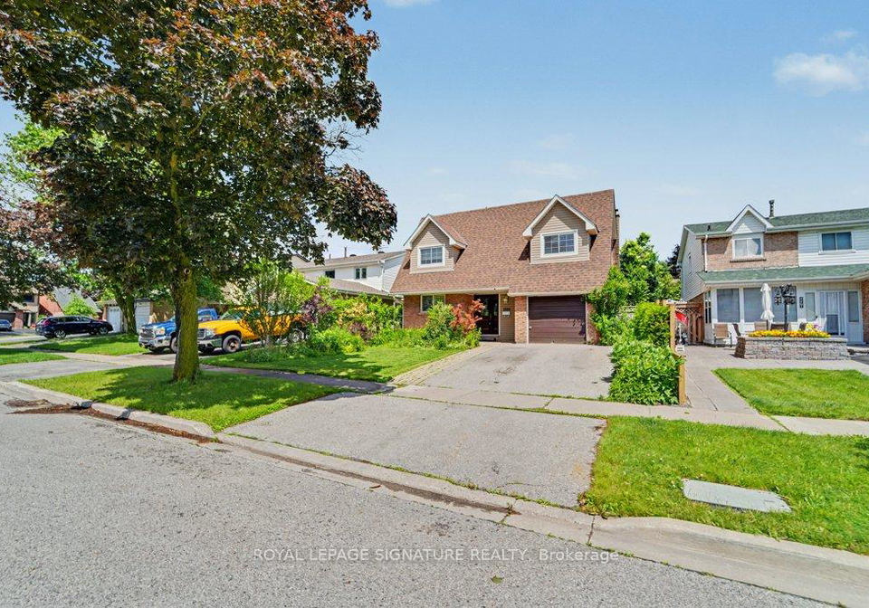 1580-alwin-circle-pickering-ontario-e13478760