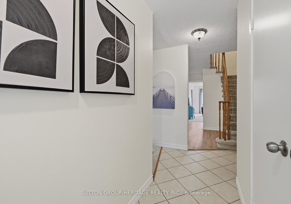 26-fearn-crescent-ajax-ontario-e13479030