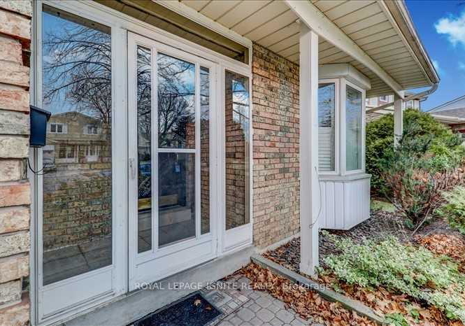 23-longbow-square-scarborough-ontario-e13479182