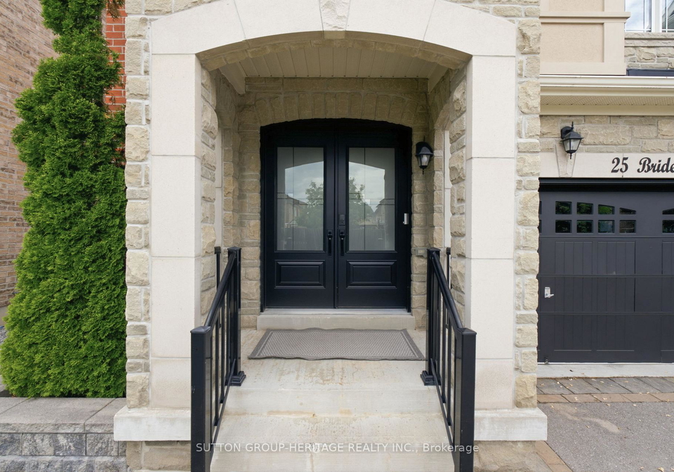 25-brider-crescent-ajax-ontario-e13479800