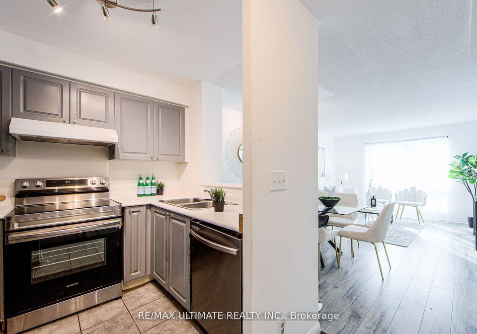 11-lee-centre-drive-scarborough-ontario-e13479902