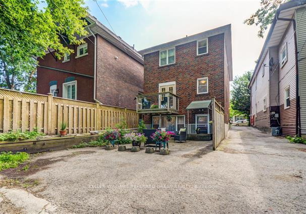 407-woodbine-avenue-toronto-ontario-e13480344