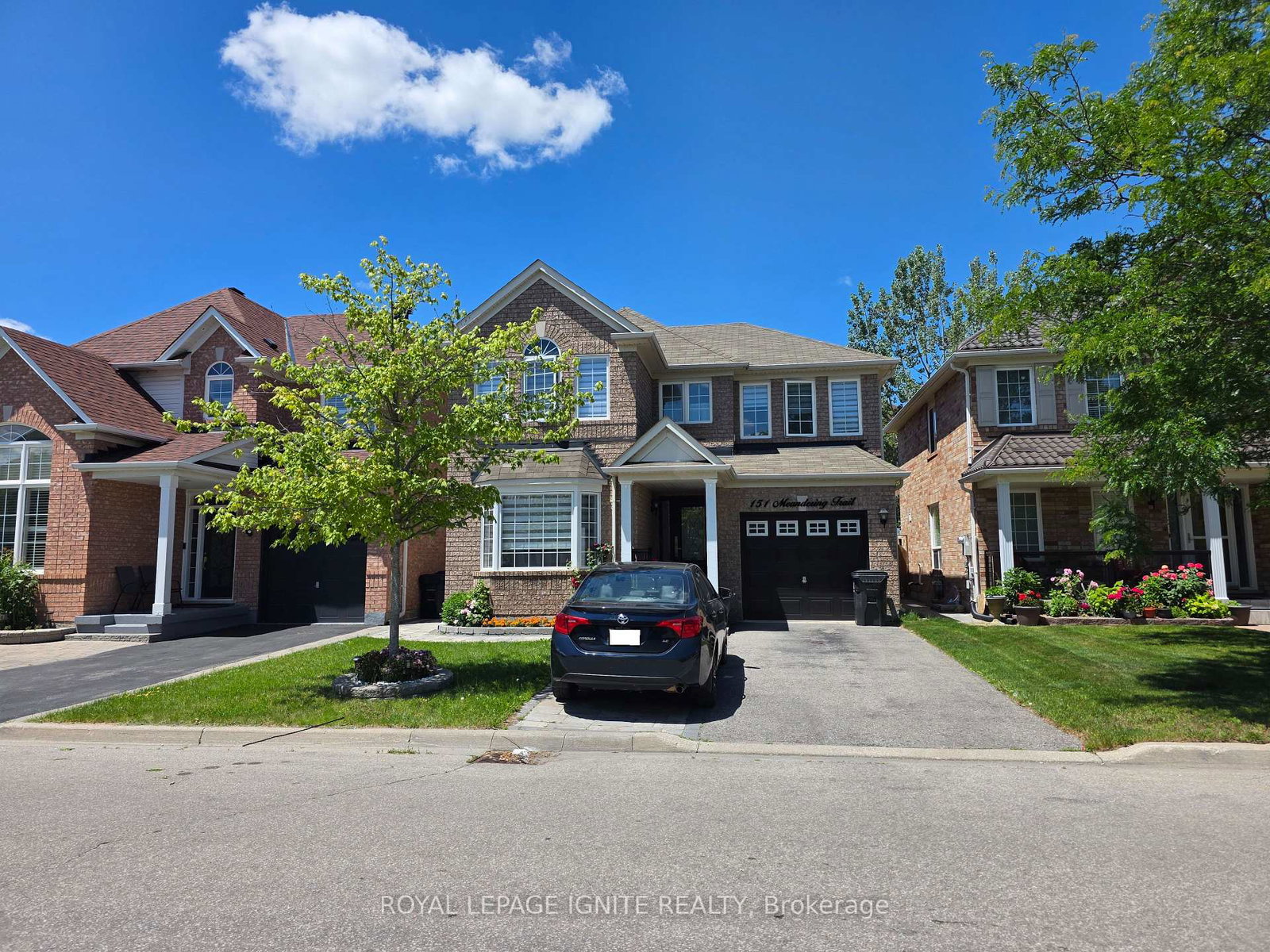 151-meandering-trail-scarborough-ontario-e13481334