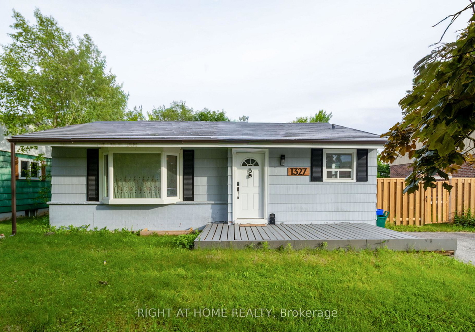1327-commerce-street-pickering-ontario-e13481802