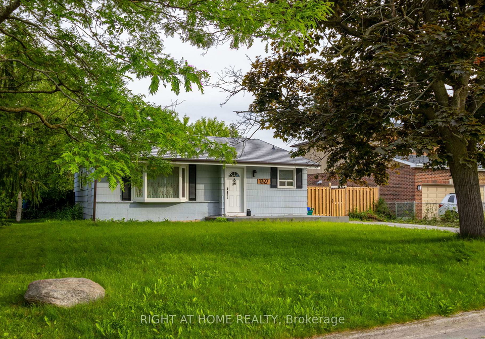 1327-commerce-street-pickering-ontario-e13481802
