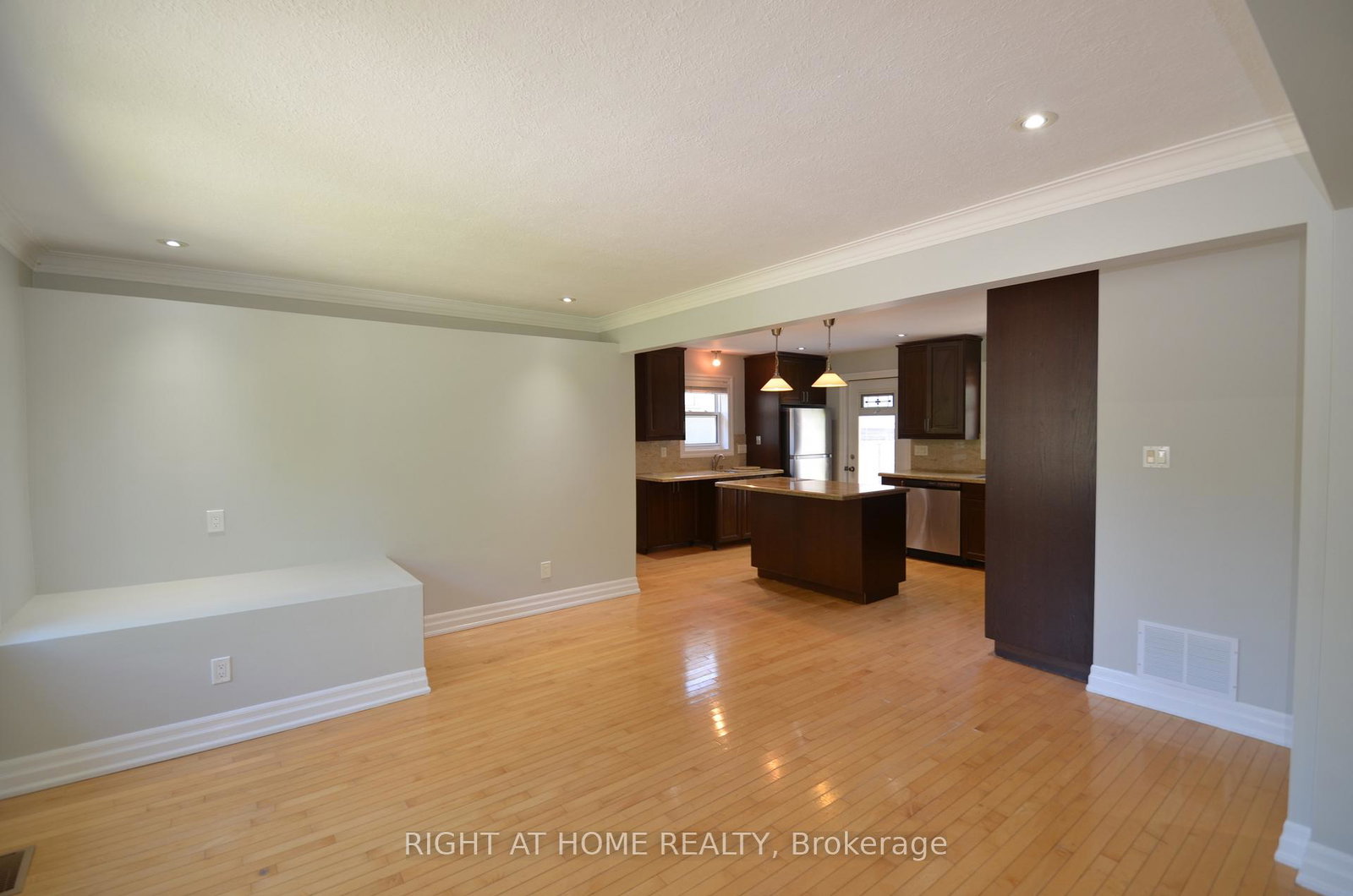 526-poplar-avenue-ajax-ontario-e13482230