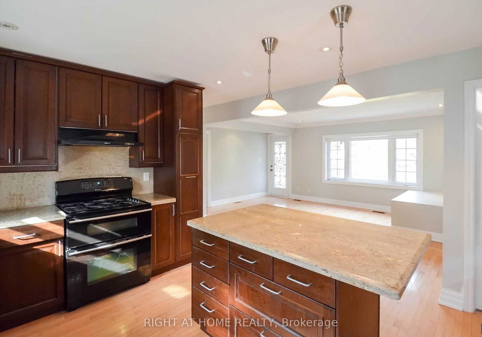 526-poplar-avenue-ajax-ontario-e13482230