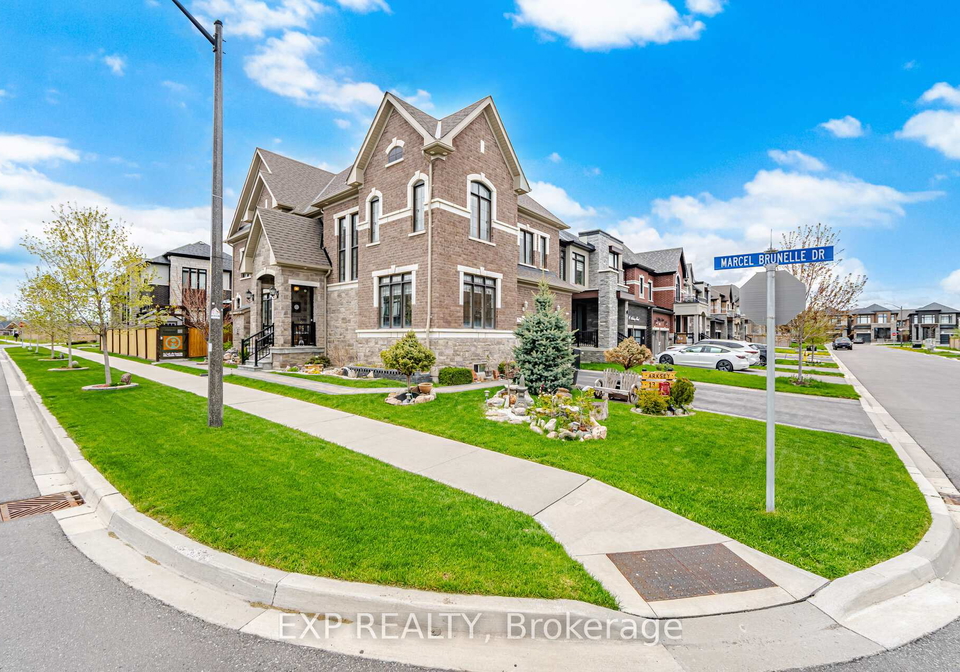 13-arksey-street-whitby-ontario-e13483592