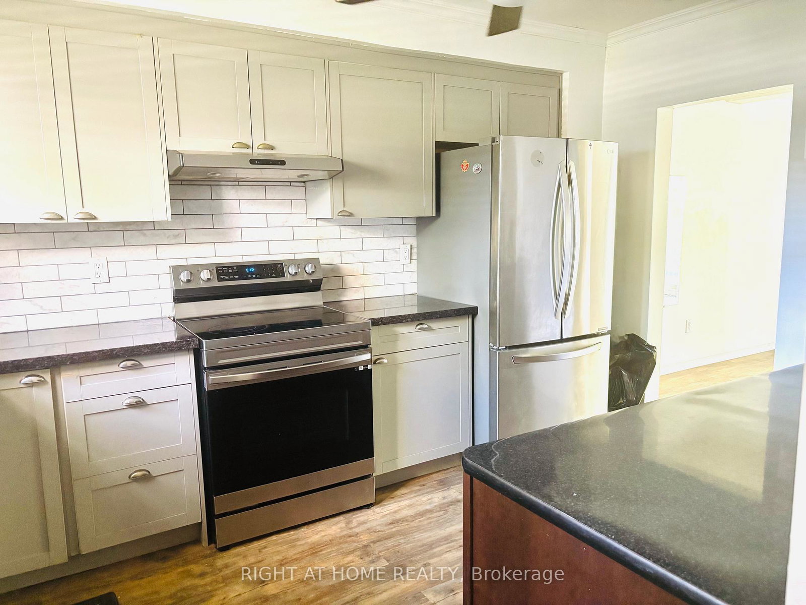 925-bayly-street-pickering-ontario-e13485380