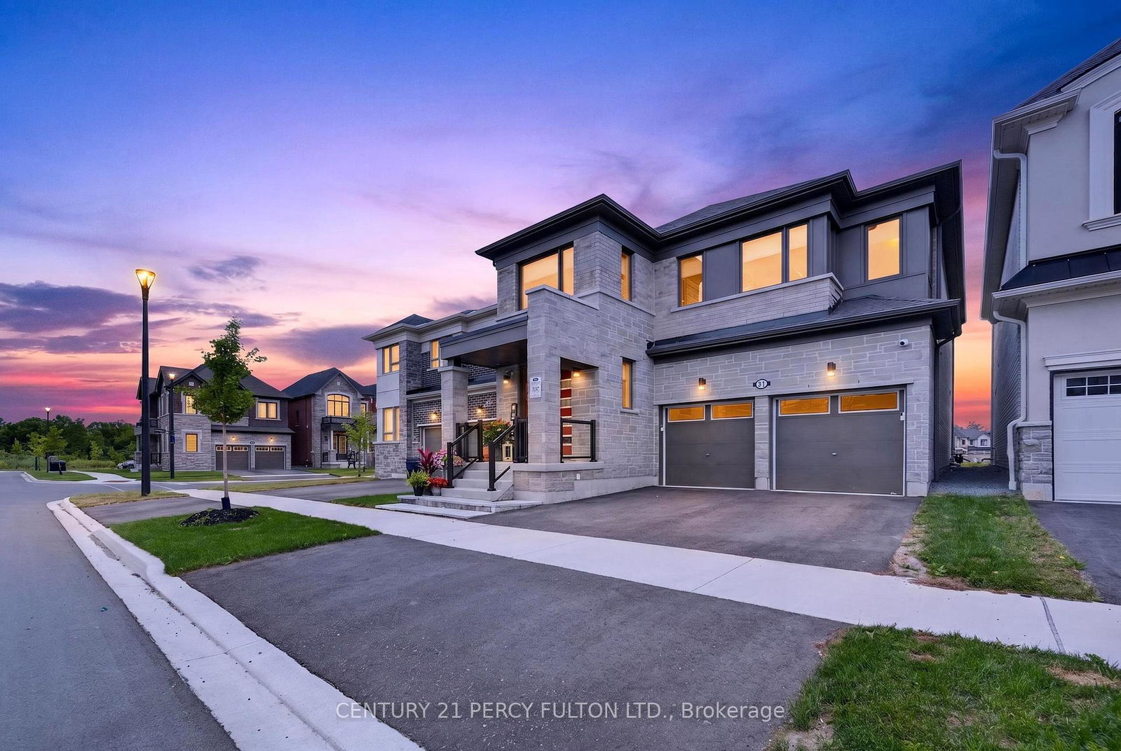 1477-mockingbird-square-pickering-ontario-e13485722