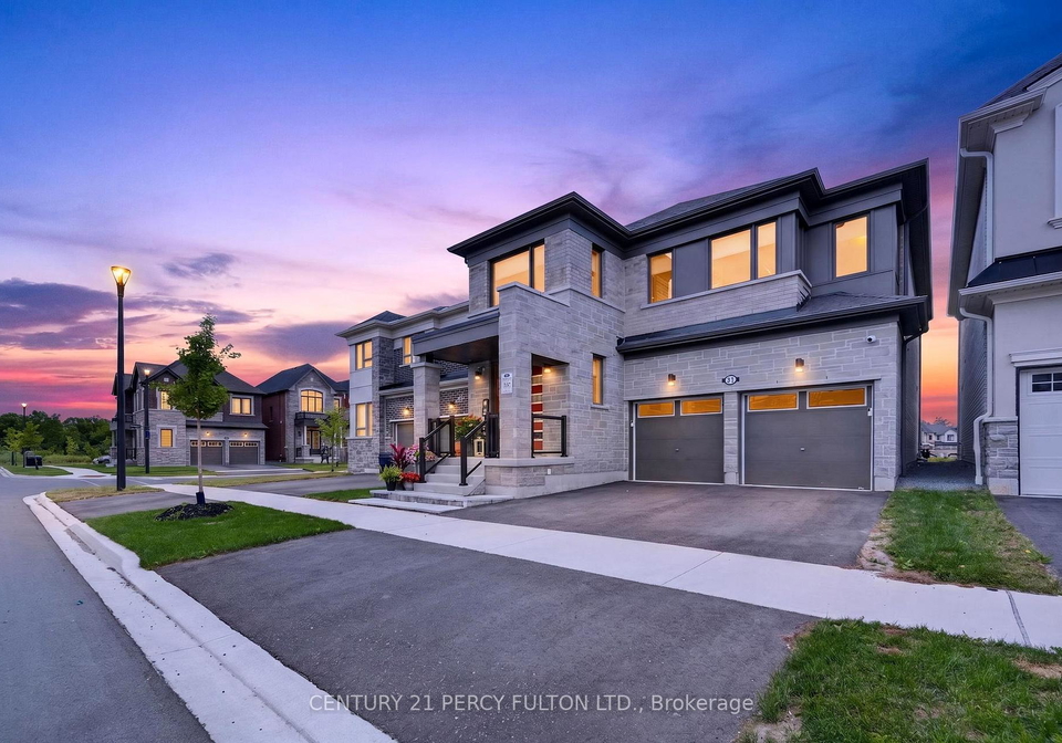 1477-mockingbird-square-pickering-ontario-e13485722